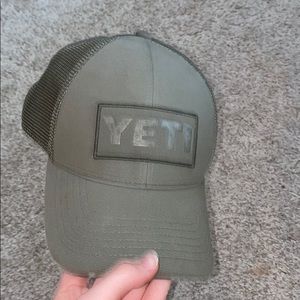Yeti hat